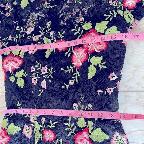 Adelyn Rae Black Floral Short Sleeve Mini Embroidered Lace Dress NWT Small* - Picture 9 of 12